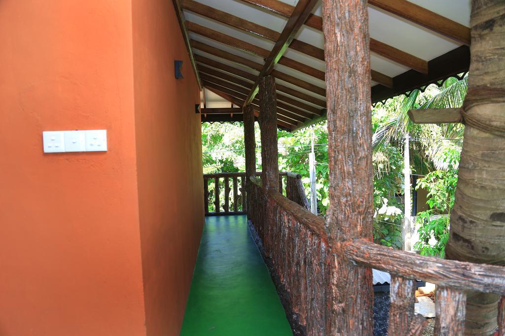 V Cabanas & Yala Safari Place Tissamaharama Exteriér fotografie